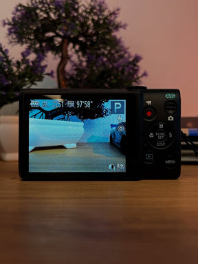 Câmera IXUS 133