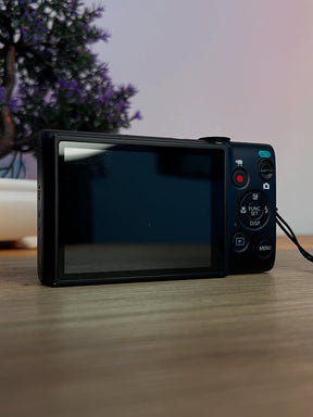Câmera IXUS 133
